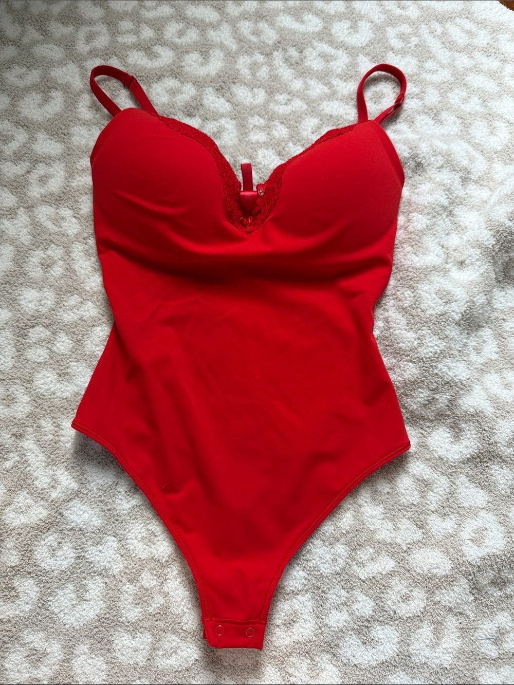 SKIMS Fits Everybody Lace Push Up Thong Bodysuit
